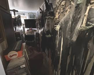 witches halloween gargoyles goblin skeleton  skull 