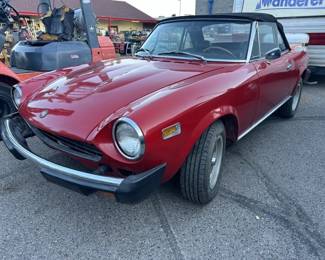 1978 Fiat 124 Spider - 75140 miles 