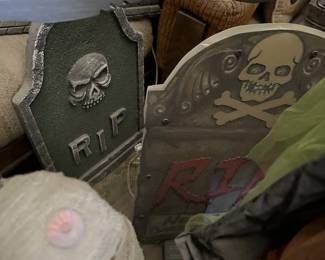 witches halloween gargoyles goblin skeleton  skull 