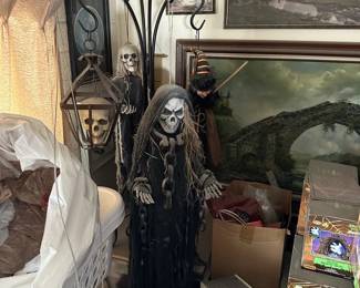 witches halloween gargoyles goblin skeleton  skull 