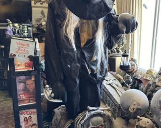 witches halloween gargoyles goblin skeleton  skull 