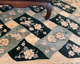 Trellis Pattern Rug. Vintage, Asian. Modern, hand-knotted, wool pile.  Fringe border. No apparent issues. 9.10 x 13.8.......Darling. Available for pre-sale. 