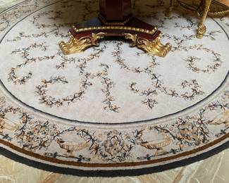 ROUND RUG