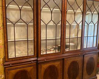 E.J. VICTOR BREAKFRONT