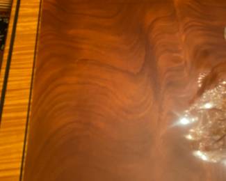 STUNNING BAKER DINING TABLE AND 10 BAKER CHAIRS