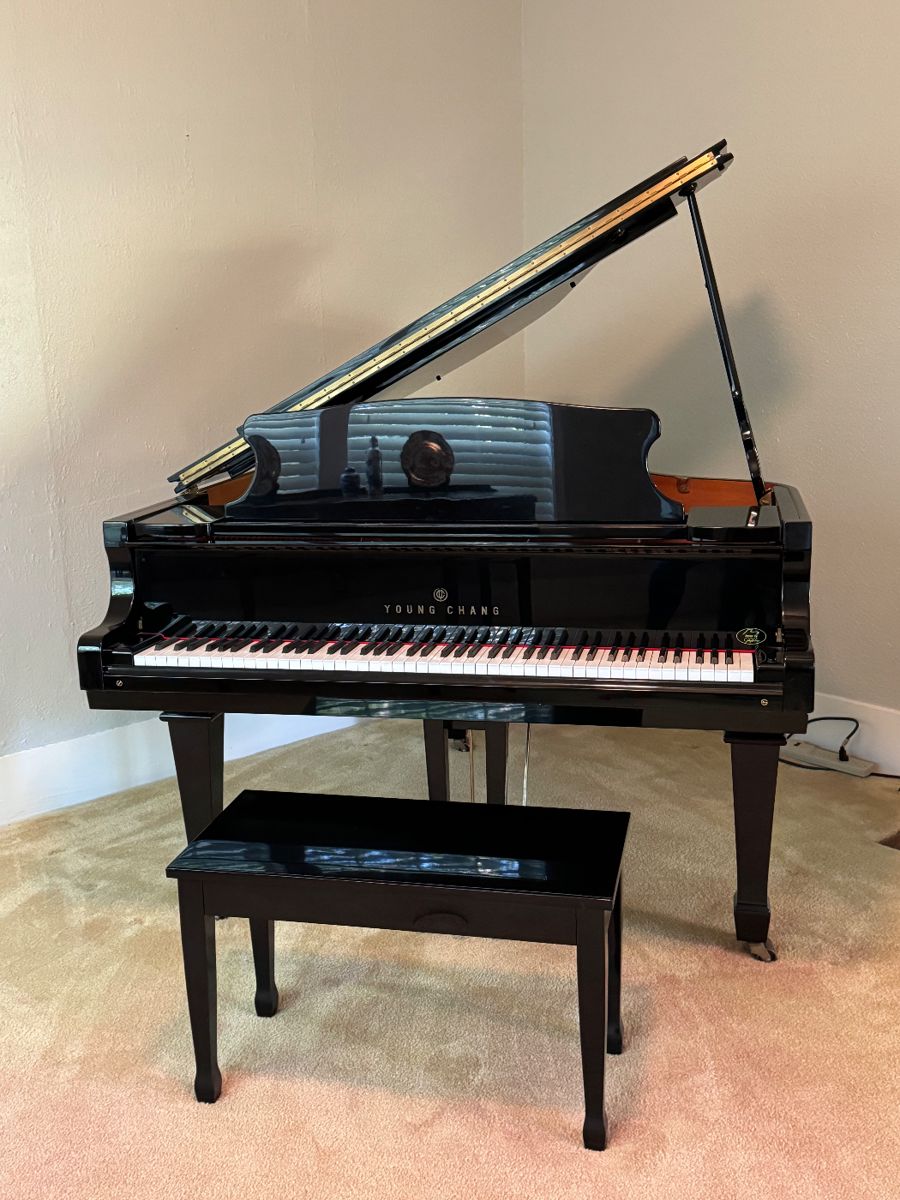 Gilliam Farmhouse Estate Sale starts on 4/12/2024