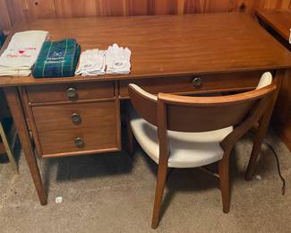 Mid-century Heritage Desk