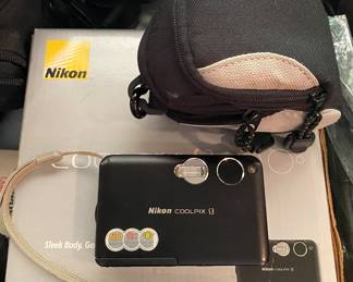 Nikon Coolpix S3 Camera