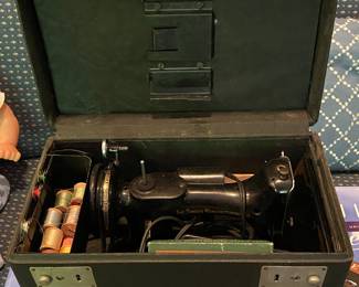 Singer Featherweight Sewing Machine