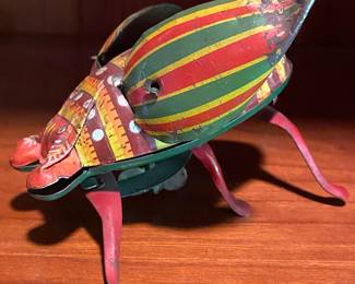 Tin Litho Wind-up Beetle (Works)