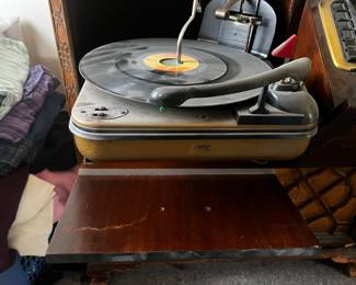 Antique Phonograph 