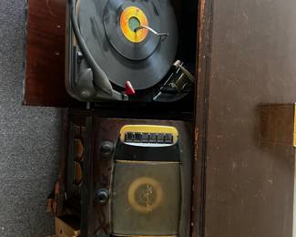 Antique Phonograph 