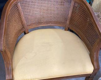 Extra wide & sturdy, wicker weave barrel chair.