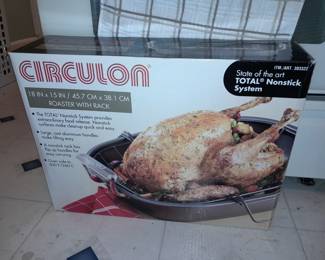 BRAND NEW Circulon Roaster W/ Rack