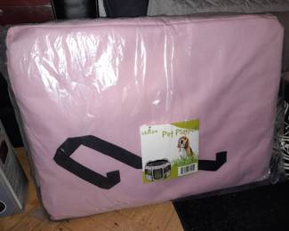 BRAND NEW Zampa Pet Playpen