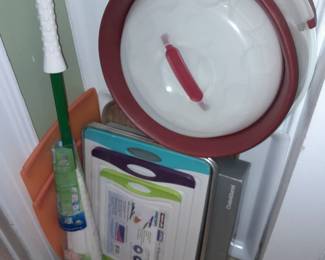 Cake Carrier & BRAND NEW Cutting Boards