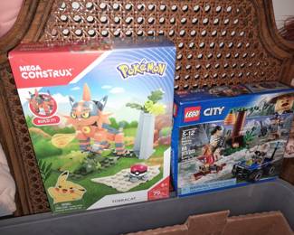 BRAND NEW Pokemon Mega Construx "Torracat" & Lego City "Mountain Fugitives"