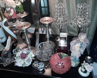 Candle Accessories & Pillars