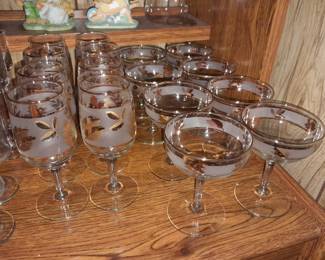 Gold Painted Leaf Glassware
