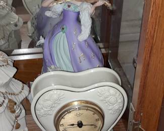 Lenox Figurine - Aria 2004 Christmas Princess