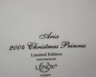 Lenox Figurine - Aria 2004 Christmas Princess
