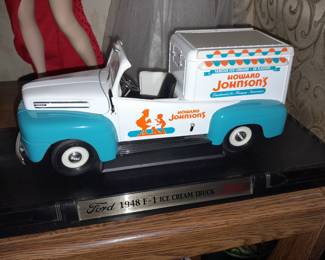 Howard Johnson's Fore 1948 F-1 Ice Cream Truck Diecast