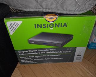 BRAND NEW Insignia Converter Box