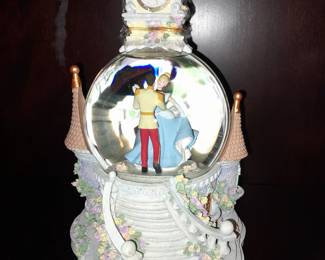 Disney Collectible Snowglobe (Cinderella)
