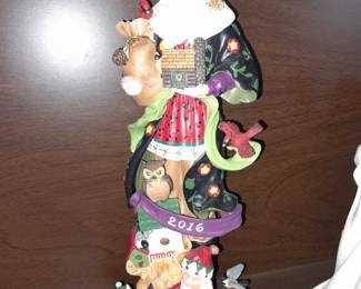 Lenox Figurine - Santa's Holiday Treat 2016