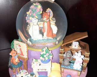 Disney Collectible Snowglobe (The Aristocats)