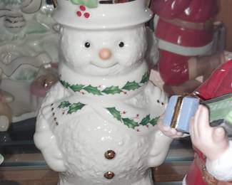 Lenox Figurine - Happy Holly Days