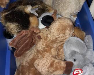 HUNDREDS Of TY Beanie Baby Plushies W/ The Tags & Packaging