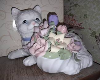 Cat Floral Figure