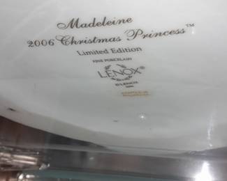 Lenox Figurine - Madeleine 2006 Christmas Princess