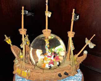 Disney Collectible Snowglobe (Peter Pan)
