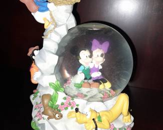 Disney Collectible Snowglobe (Mickey & Friends Camping)