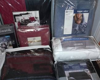 BRAND NEW Bedding Sets, Sheets, Blankets, Etc.