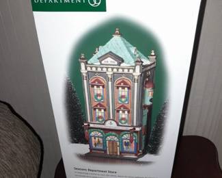 Department 56 "Christmas In The City - Seasons Department Store" Village Building W/ Box