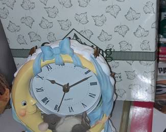 BRAND NEW Charming Tails Sleeping Mouse Clock