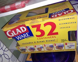 BRAND NEW Gladware 32 Piece Container Box Set