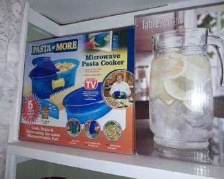 BRAND NEW Pasta N More Pasta Cooker & Water Caraffe