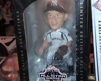 BRAND NEW "Legends Of The Diamond" 2003 All Star Game Bobblehead