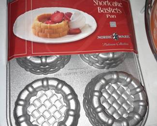 BRAND NEW Nordicware "Shortcake Baskets" Bakeware Pan