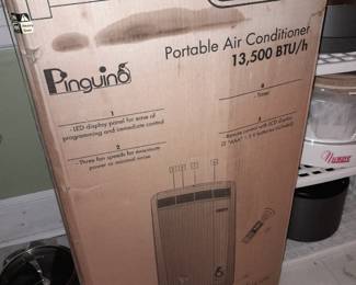 BRAND NEW DeLonghi Portable Air Conditioner (13,500 BTU/h)