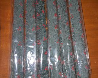 BRAND NEW Holly Berry Candles