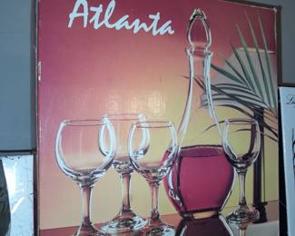 BRAND NEW Atlanta Decanter & 4 Piece Glass Set