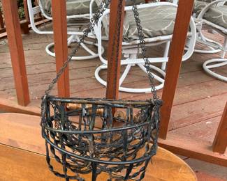 #50	Set of 3 Metal Round Hanging Baskets - 14" D	 $30.00 
