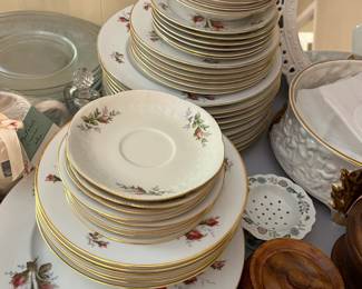 #165	Vtg Moss Rose Rosenthal china47 pieces 	 $180.00 
