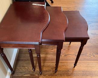 #87	Wood set of 3 nesting Tables (middle table left leg needs work - screw hole stripped) - 22x13x20   15x18 small one	 $150.00 
