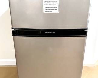 New Frigidaire Stainless Steel Compact Refrigerator, 3.1 Cu. Ft.
Lot #: 113